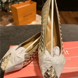 Easy Spirit Gold Woven Flats